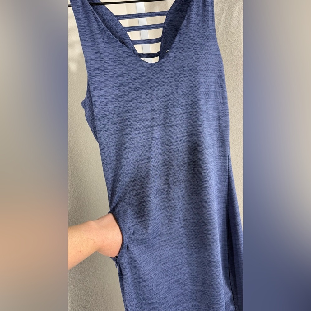 Toad & Co. tech tomboy tank dress blue pocket built in bra size medium - Picture 8 of 10
